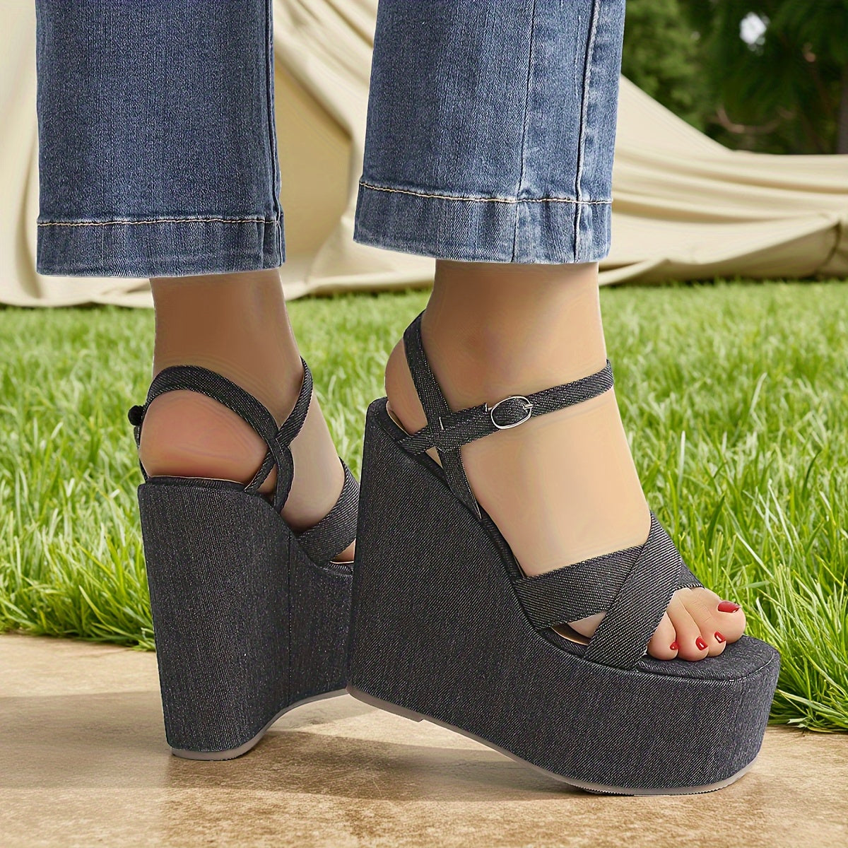 New Summer Trendy Fashion Open-Toe Women'S Wedge Sandals, Featuring a Solid Color Design with a Thick Platform And Base, Comfortable And Versatile High-Heeled Sandals That Add Height.