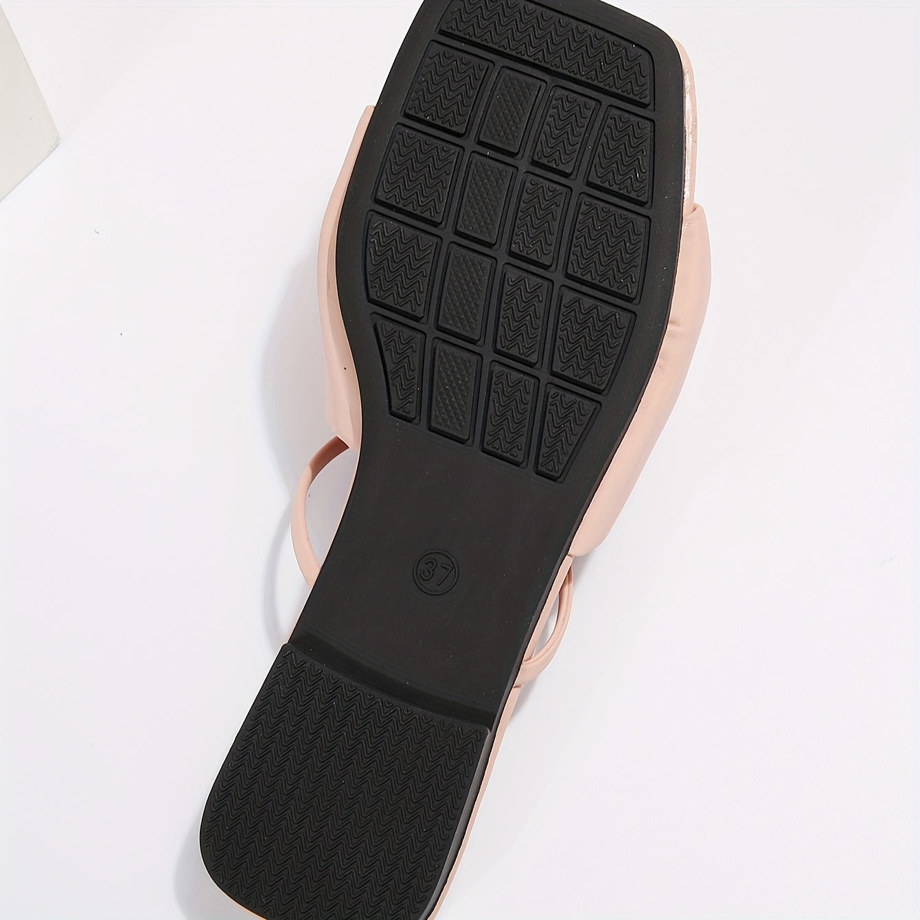 New Summer Collection of European And American Style Plus-Size Flat Sandals for Women with Bow, Perfect for Casual Beach Outings.