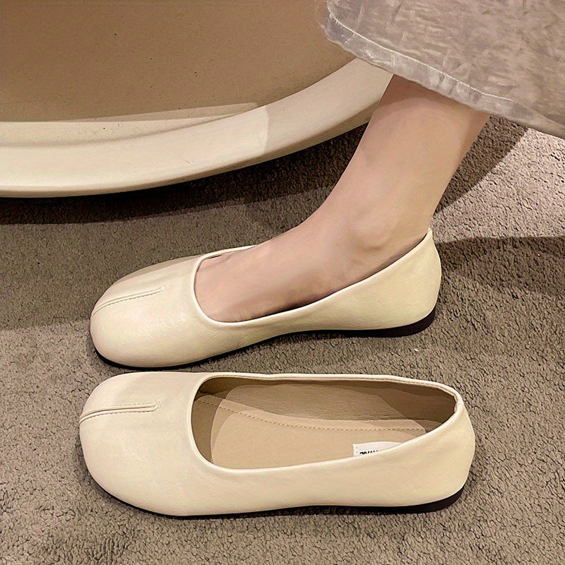 Women's Slip-On Loafers - Slip-On Convenience, Cushioned PU\u002FRubber Sole for All-Day Comfort - Tan\u002F, Everyday & Formal Events - Easy-Clean Women's Flats, Casual Footwear, Sleek Slipons, Soft Material, Lightweight Shoes, Office Wear