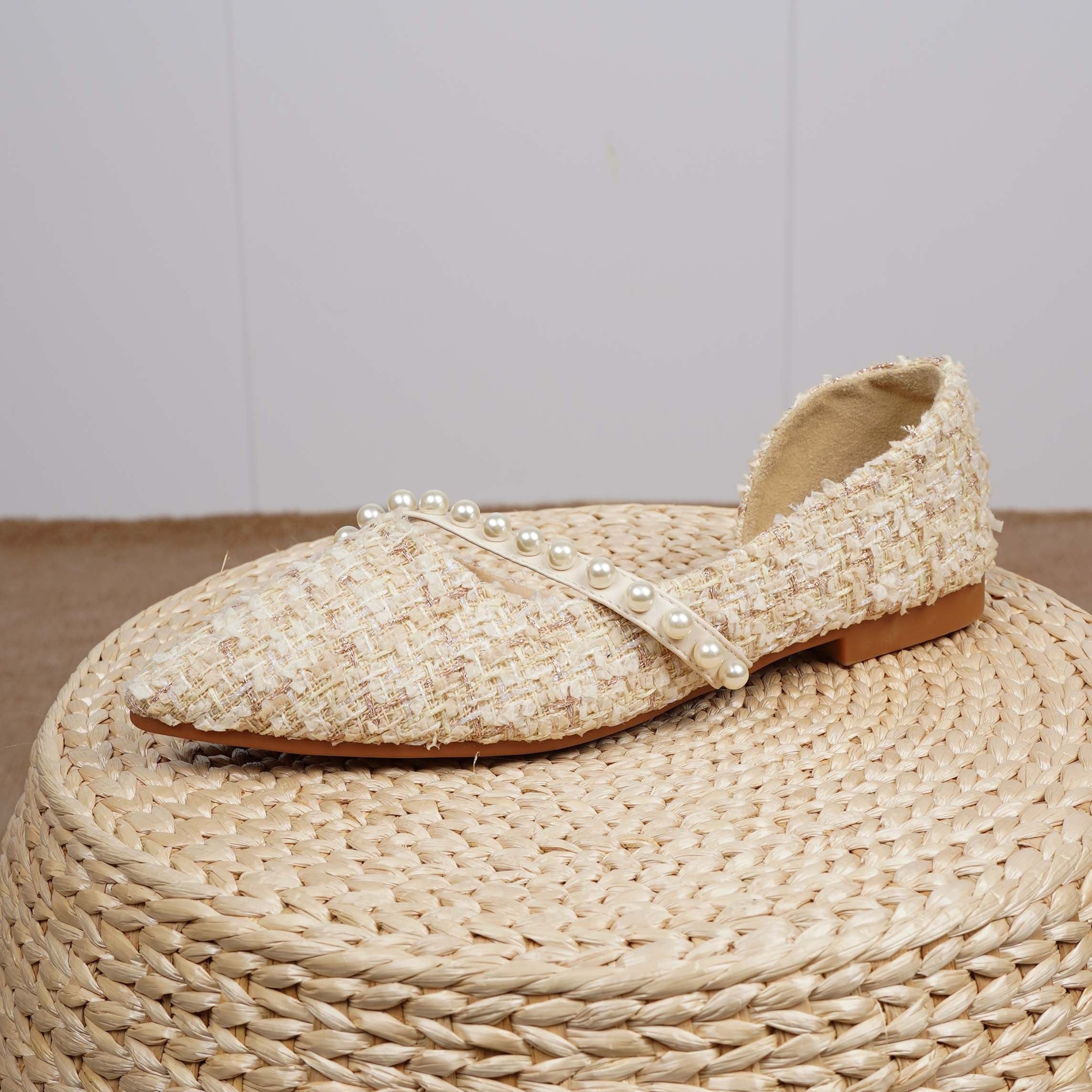 Faux Pearl Decor Flat Shoes Elegant Lightweight Women's Faux Pearl Decor Flat Shoes - Comfortable Point Toe Slip On Shoes